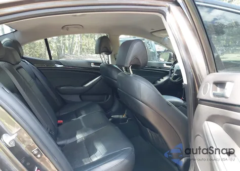 2014 Kia Cadenza Premium from USA, damaged, VIN KNALN4D74E5119626